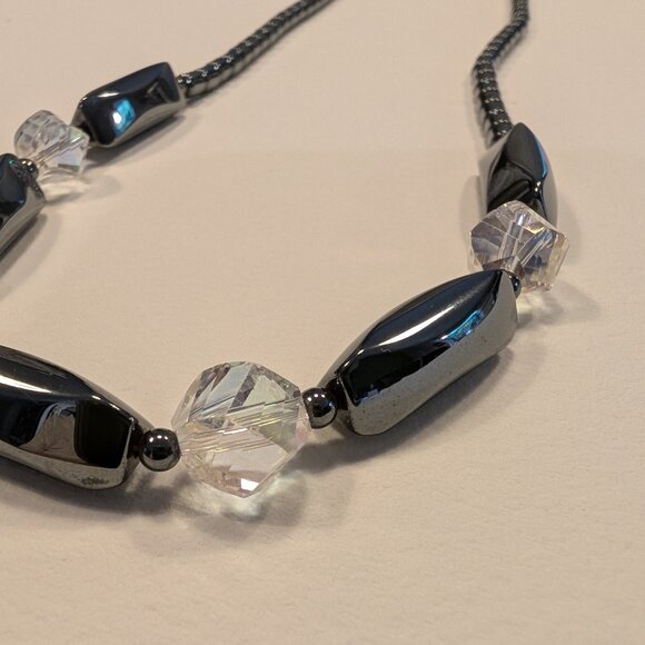 1980's inspired Modern Hematite Art Deco Necklace. - Picture 1 of 4